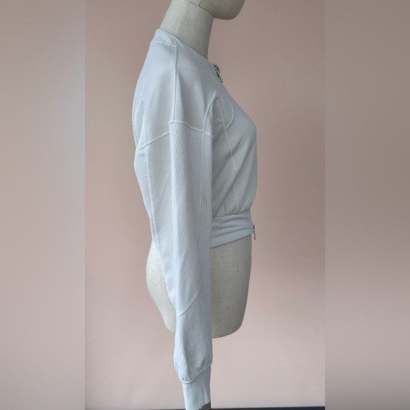 Lululemon Ribbed Softstreme Cropped Jacket Bone Zip Front - Picture 6 of 10